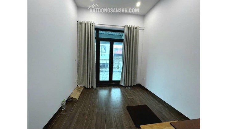 BÁN NHÀ PHƯỜNG ĐỊNH CÔNG, QUẬN HOÀNG MAI, Ô TÔ VÀO NHÀ 51M2 4 TẦNG 11,5 TỶ